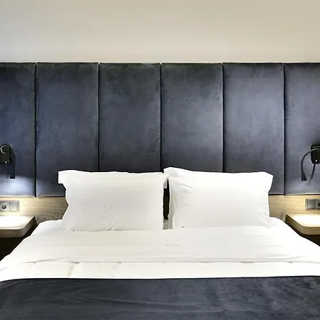 Roomore شقة سالونيك